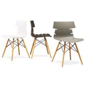 Chaise scandinave design 'Sjöbo' grise avec 4 pieds en bois naturel et métal noir