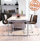 Chaise design empilable 'Style' noire pieds tréteaux en métal chromé