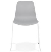 Chaise design empilable 'Style White' grise pieds tréteaux en métal blanc